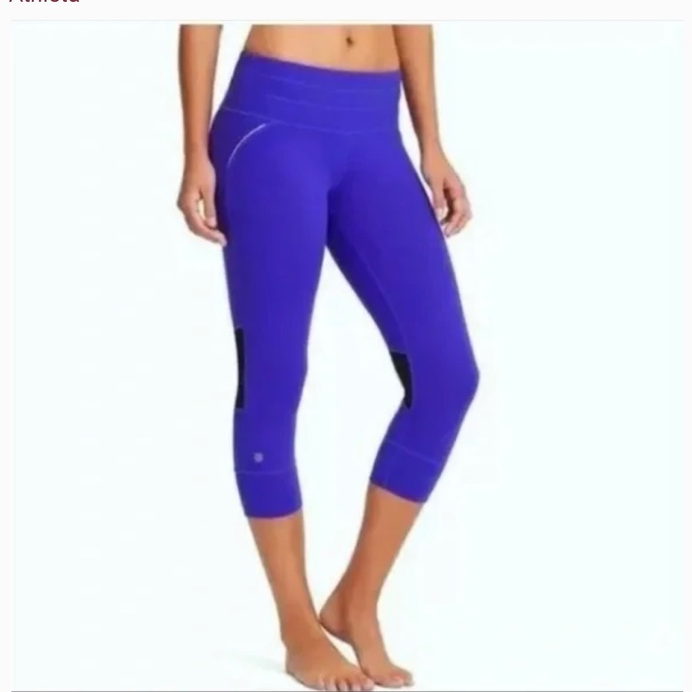 Athleta Relay Capri Crop Leggings.  Size Small
